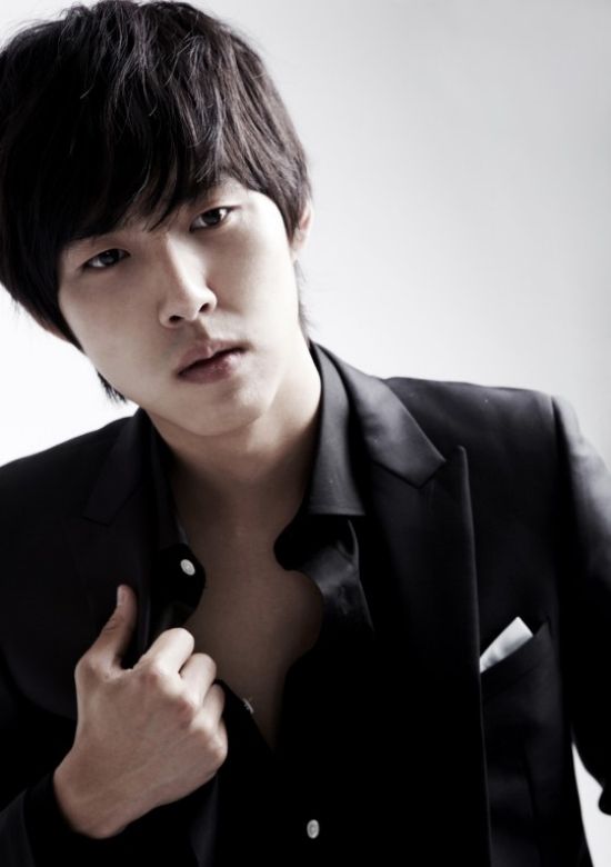 Baek Sung-hyun joins IRIS 2 as genius hacker