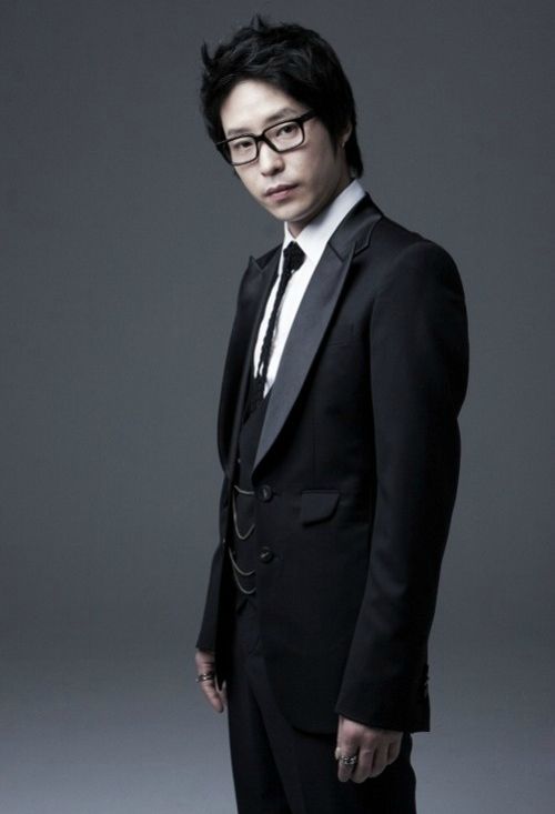 Eom Ki-joon joins cyber thriller Ghost