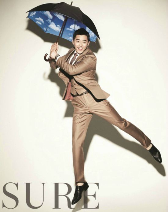 Jo Jung-seok singin’ in the rain