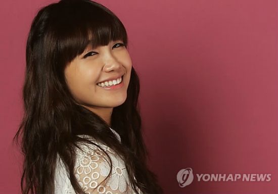 http://i1192.photobucket.com/albums/aa324/girlfridaydb/news/2012/JungEunJi6.jpg