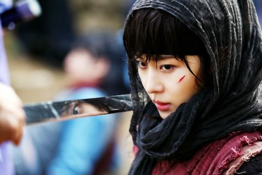 Ha Ji-won’s action-filled first shoot for Empress Ki