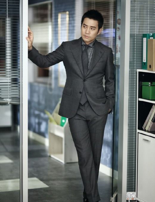 Joo Sang-wook and Moon Chae-won suit up for Good Doctor