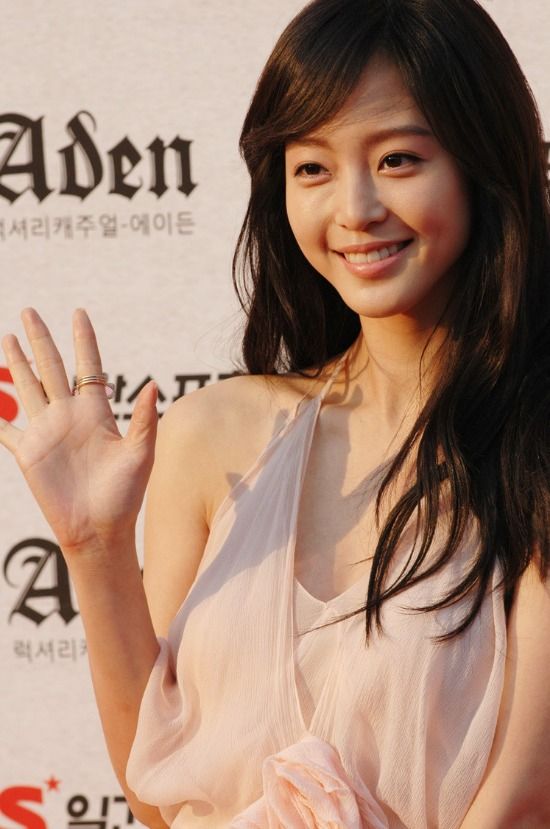 Han Ye-seul courted for a return to dramaland