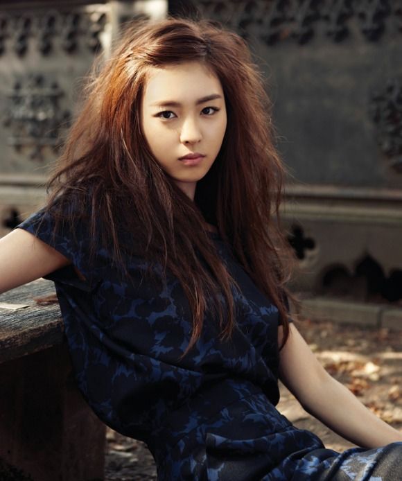 Lee Yeon-hee courted to become Miss Korea