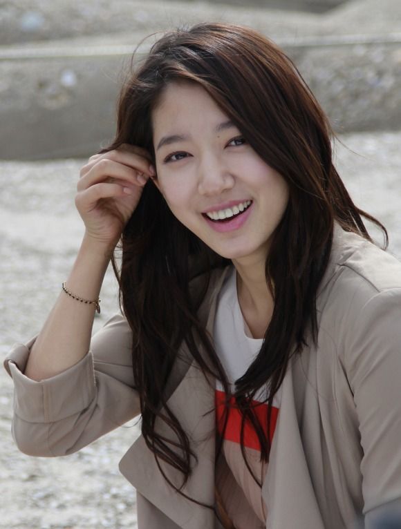 Park Shin-hye cast opposite Lee Min-ho in Heirs