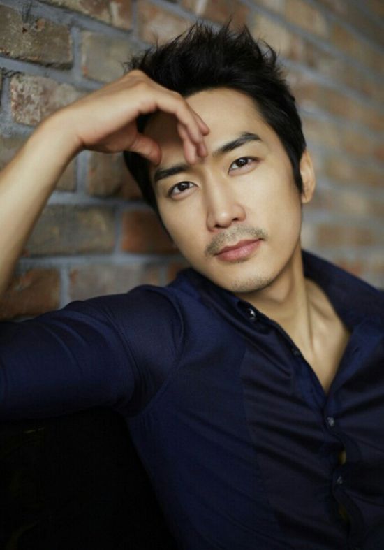 Song Seung-heon considers erotic melodrama