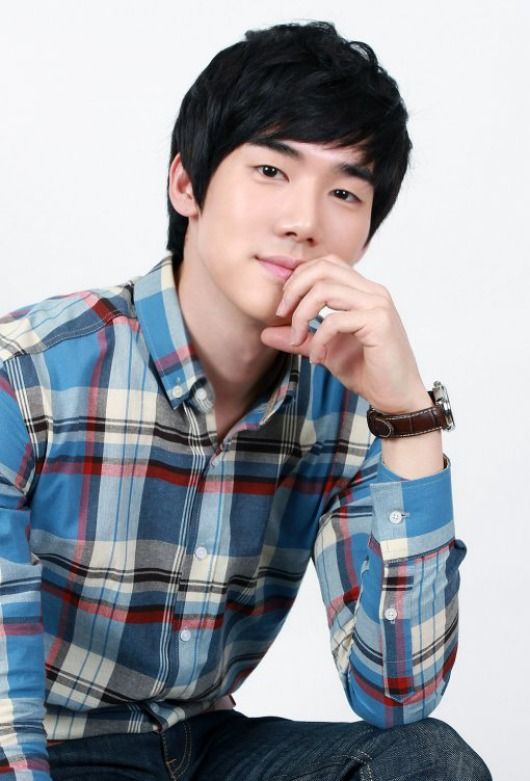 Yoo Yeon-seok joins Gu Family Book