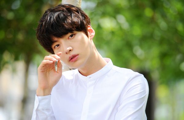 Blood: Jung Il-woo out, Ahn Jae-hyun in?
