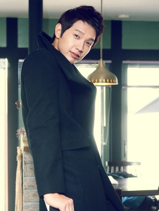 Ji Hyun-woo considers Trot Lovers as army comeback project