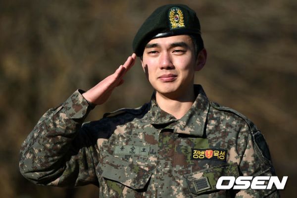 Yoo Seung-ho discharged from army, chooses comeback project