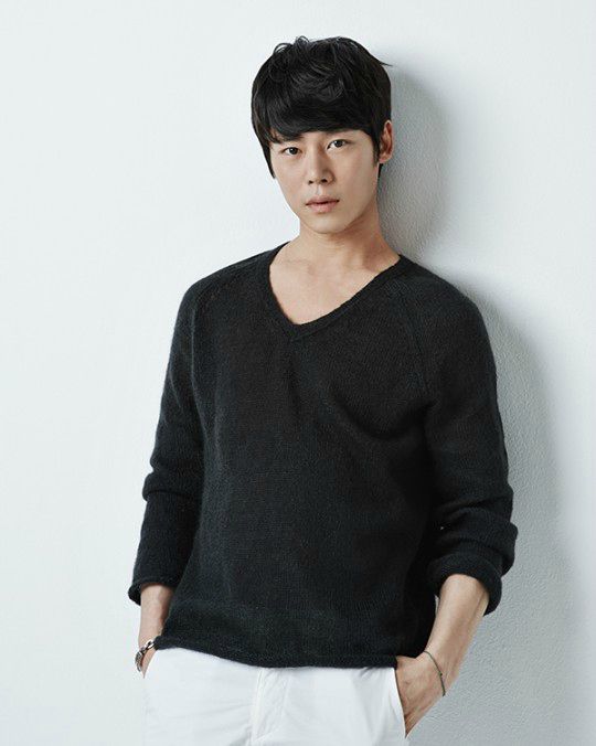 Han Joo-wan drops weekend drama Bluebird, joins MBC sageuk Hwajeong