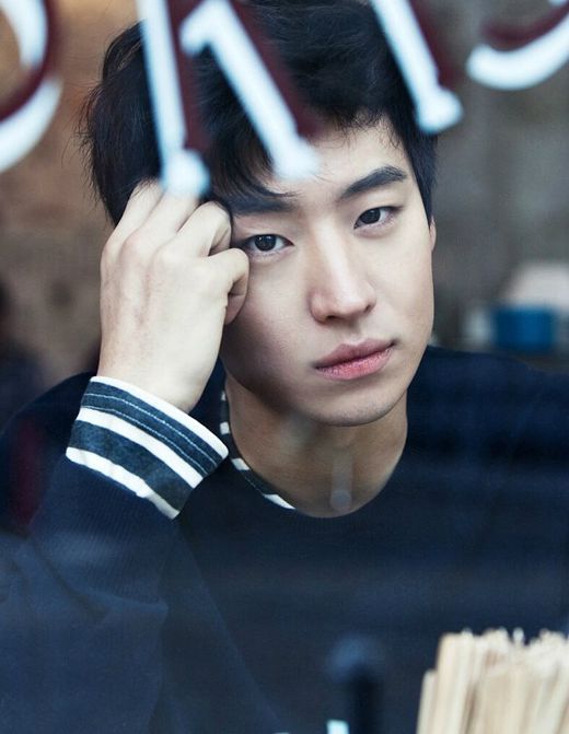 Lee Je-hoon teams up with Misaeng PD for tvN’s Signal