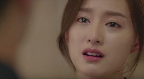 Jin Gu and Kim Ji-won’s tearful goodbye in Descended From the Sun