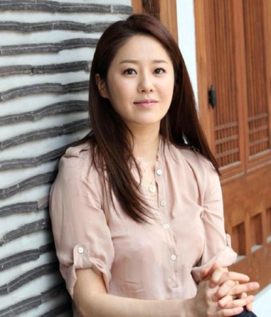 Go Hyun-jung suffers third-degree burn, filming pauses on Dear My Friends