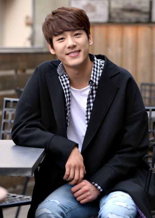 Kwak Shi-yang to romance Kim Hee-ae in Second to Last Love