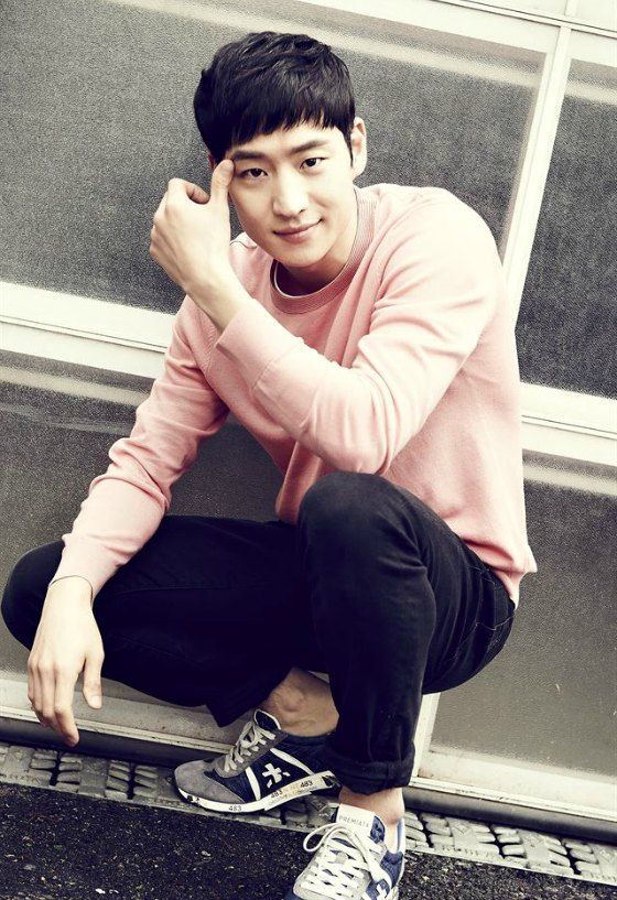 Lee Je-hoon hopes for a melo or rom-com next