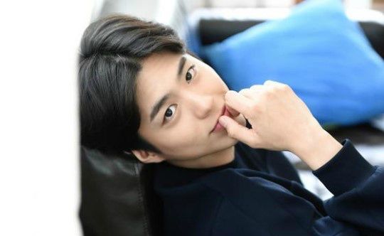 Park Bo-gum chooses palace romance Moonlight Drawn by Clouds