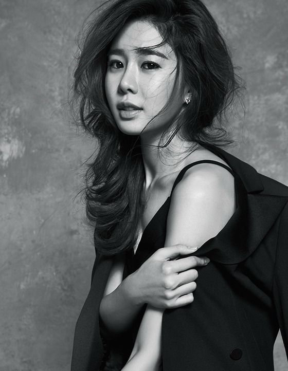 Yoo Inna considers bringing some sunshine to tvN fantasy drama Goblin