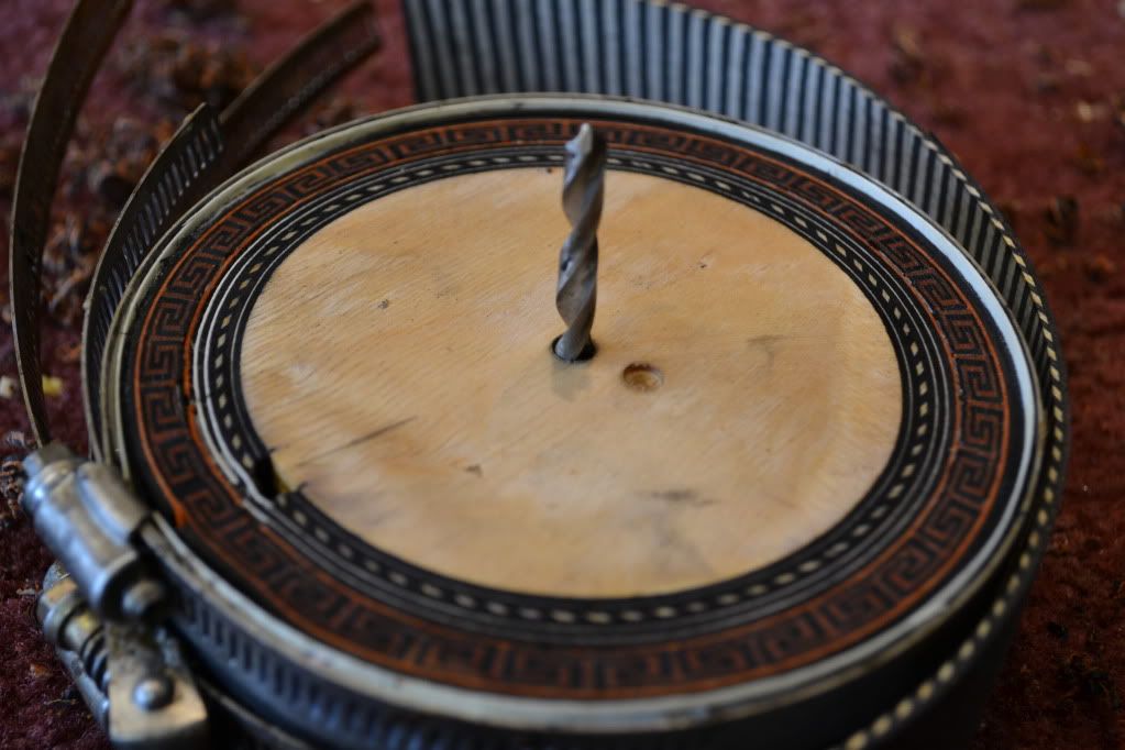 Rosette making Classical Guitar