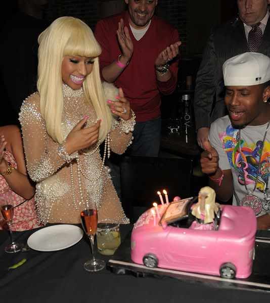 nicki minaj barbies back. Nicki Minaj Barbie Cake