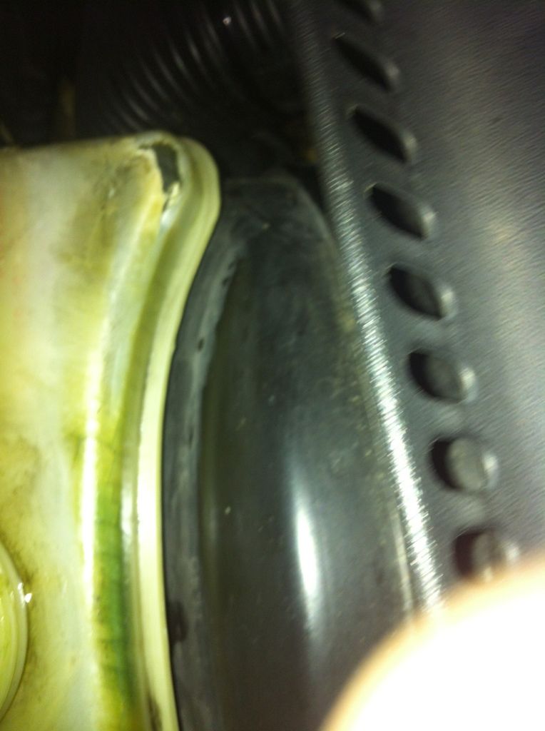 Brake hose crack, brake reservoir crack. Serious? Volkswagen Passat Forum