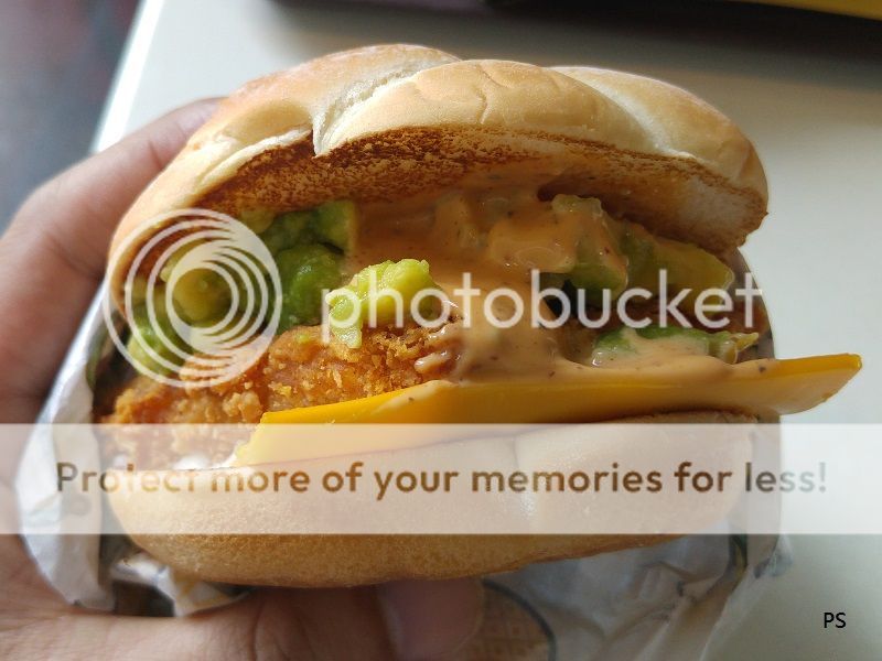  photo Tropicavo Chicken Burger-03.jpg