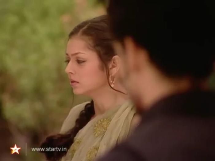 photo Geet-HuiSabseParayi-Episode150-YouTube4_zps6656ce04.jpg