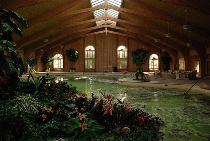 photo lawn amp pool_zpsn2fn1vq7.jpg